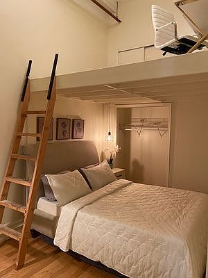 3rd image of 13 E 17th St APT 2
