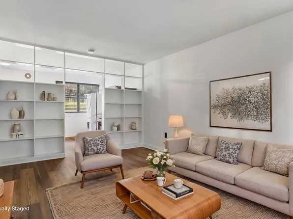 64 Faris Cir, Greenville, SC 29605