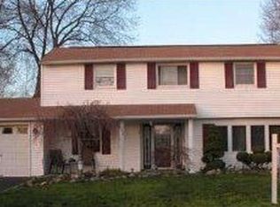 22 Grace Park Dr, Commack, NY 11725
