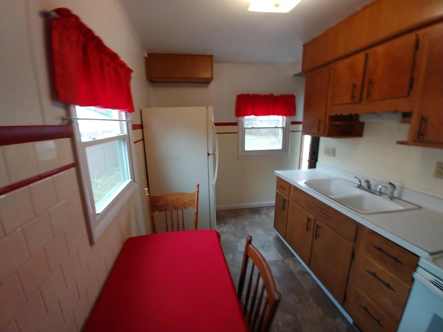 1005 Riverview St NW photo 1