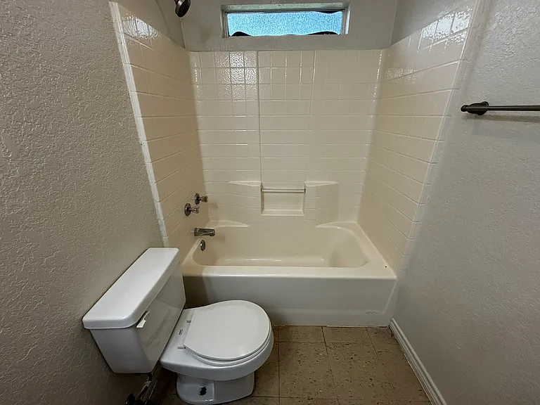 814 S Martin Luther King Jr Dr — Photo 12