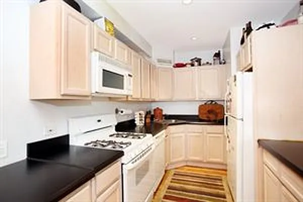 Sold by Douglas Elliman | media 25
