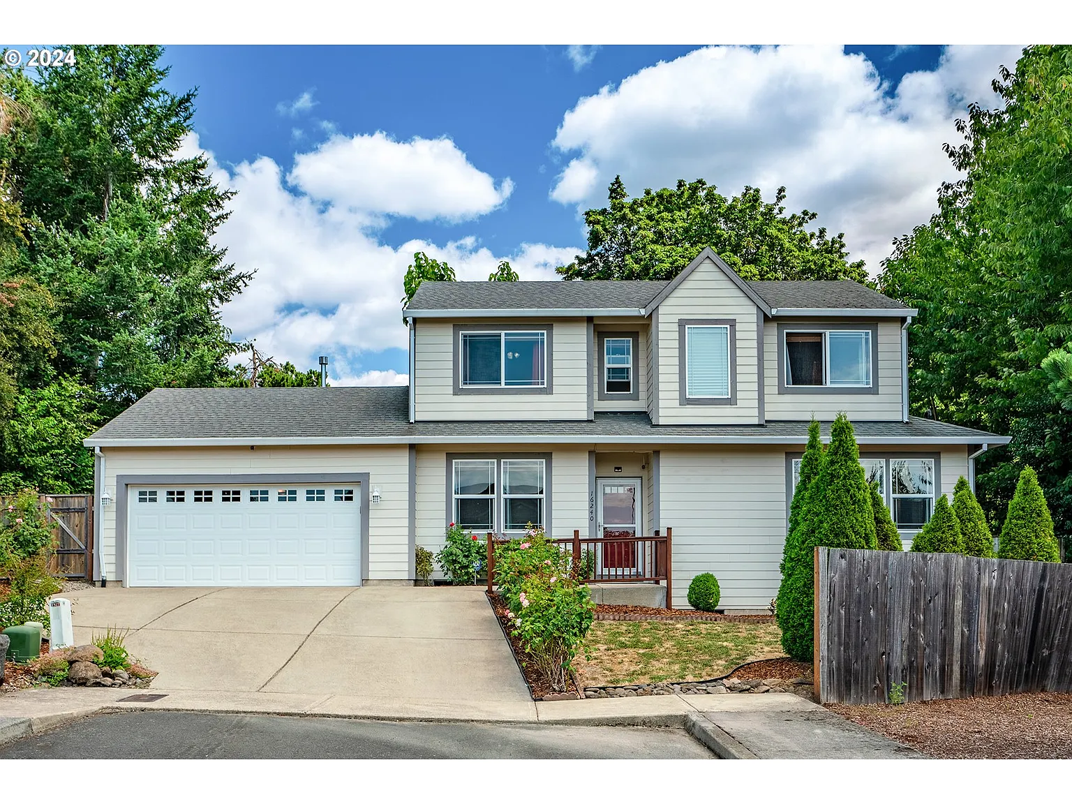 16240 SE Blooming Ln photo 1
