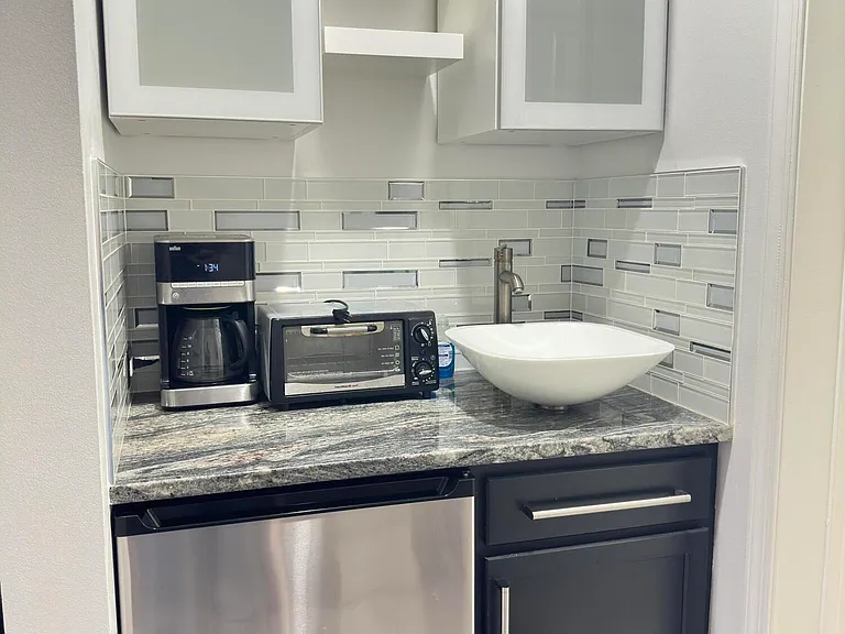 8427 Mulligan Cir #B — Photo 4
