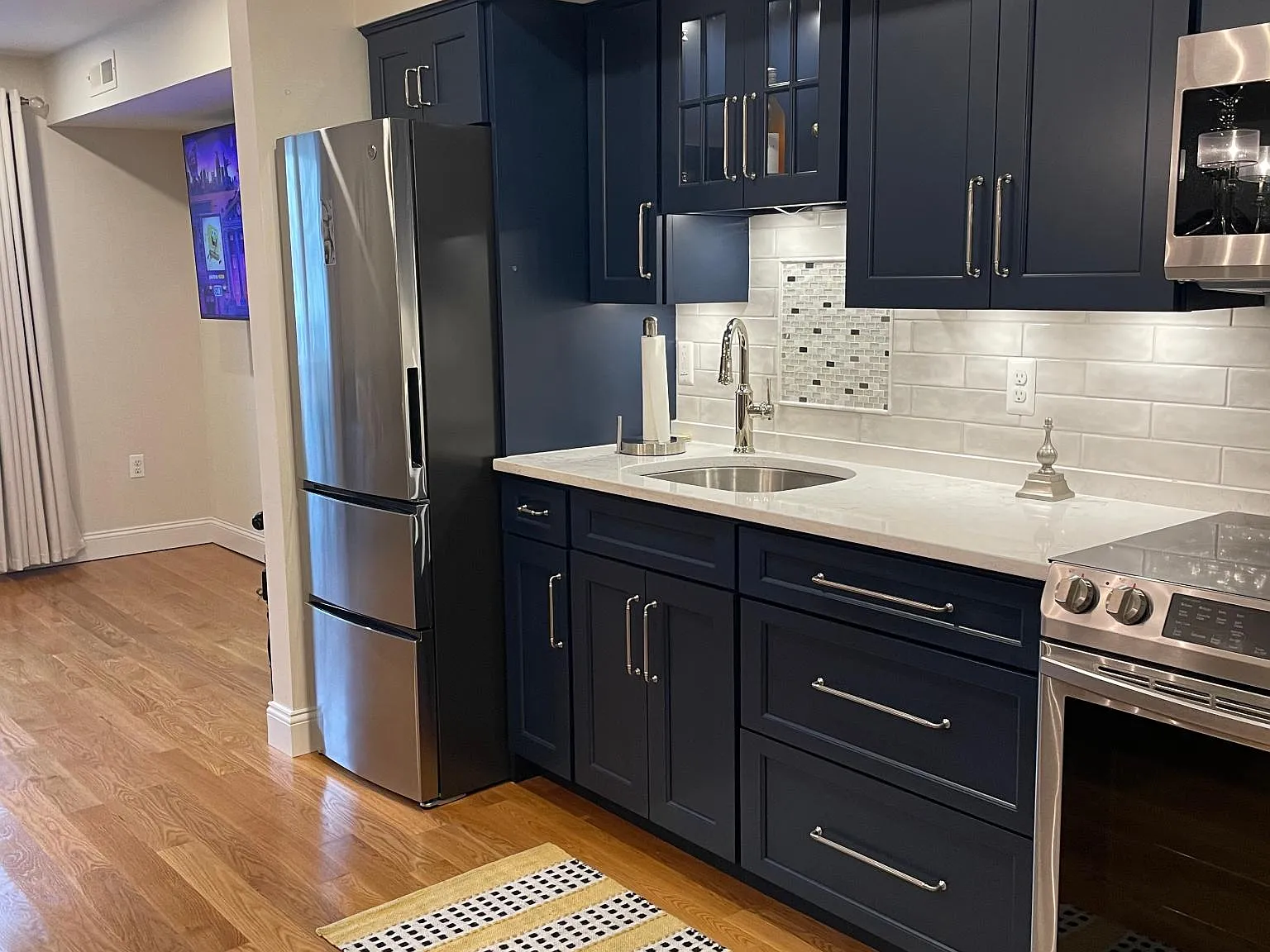 1 bed, 595 sqft, $2,100 — Photo 1