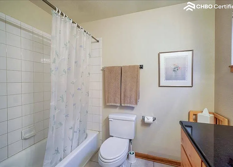 810 NW Naito Pkwy #F00 — Photo 17