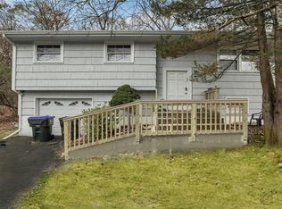 3 San Marcos Dr, Monroe, NY