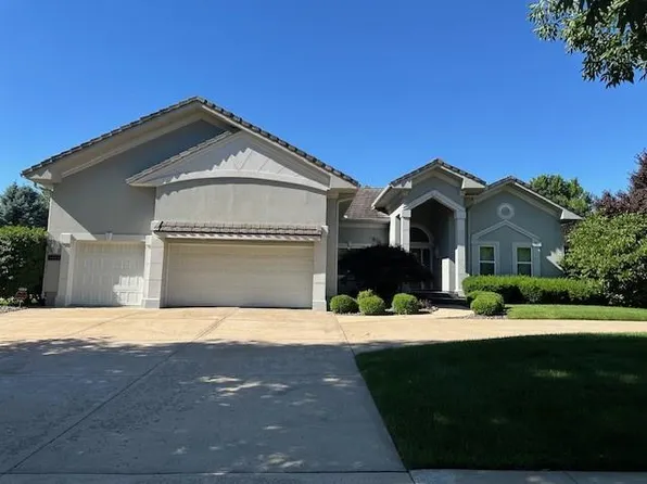 4989 W 150th Pl, Leawood, KS 66224