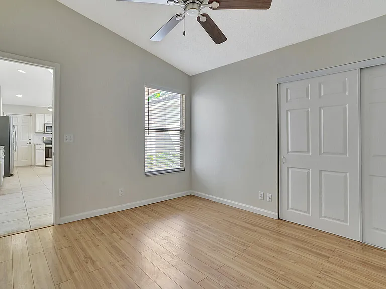 1022 Island Manor Dr — Photo 18