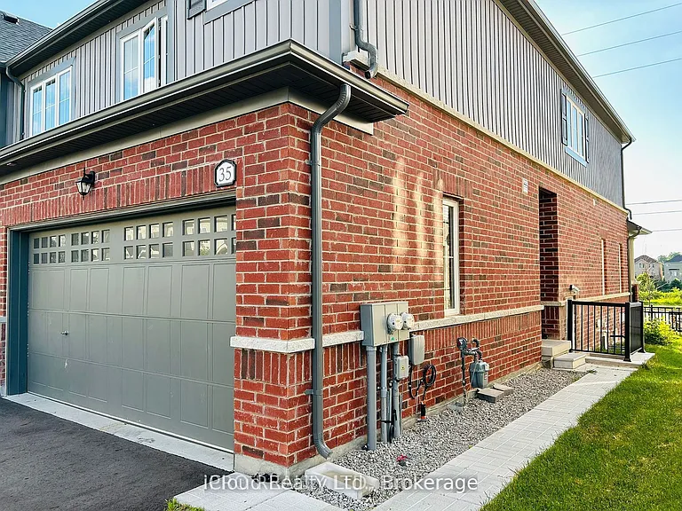 35 Brixham Ln #UPPER LEVEL — Photo 3