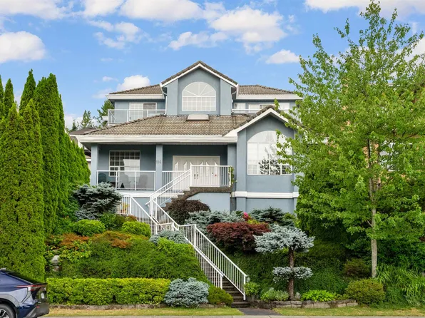 116 Ravine Dr, Pt Moody, BC V3H 4T2