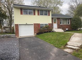 7 Church Rd, Telford, PA 18969