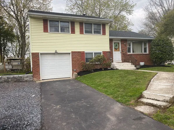 7 Church Rd, Telford, PA 18969