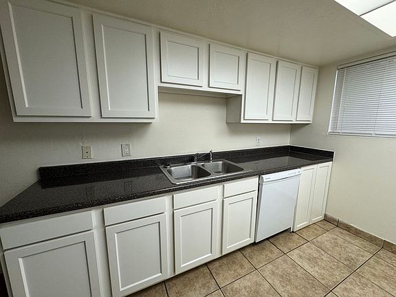 4th image of 13201 N 21st Pl APT 4