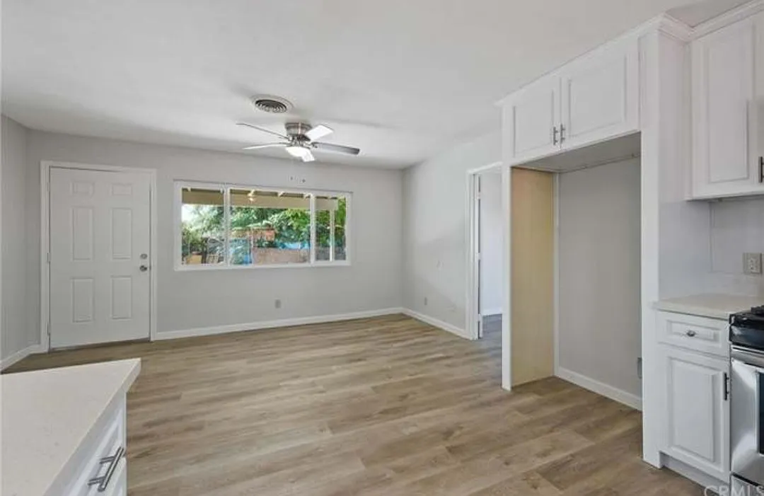 821 E Whittier Ave — Photo 3