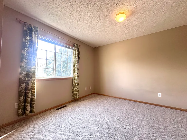 9410 Marshall Rd — Photo 24