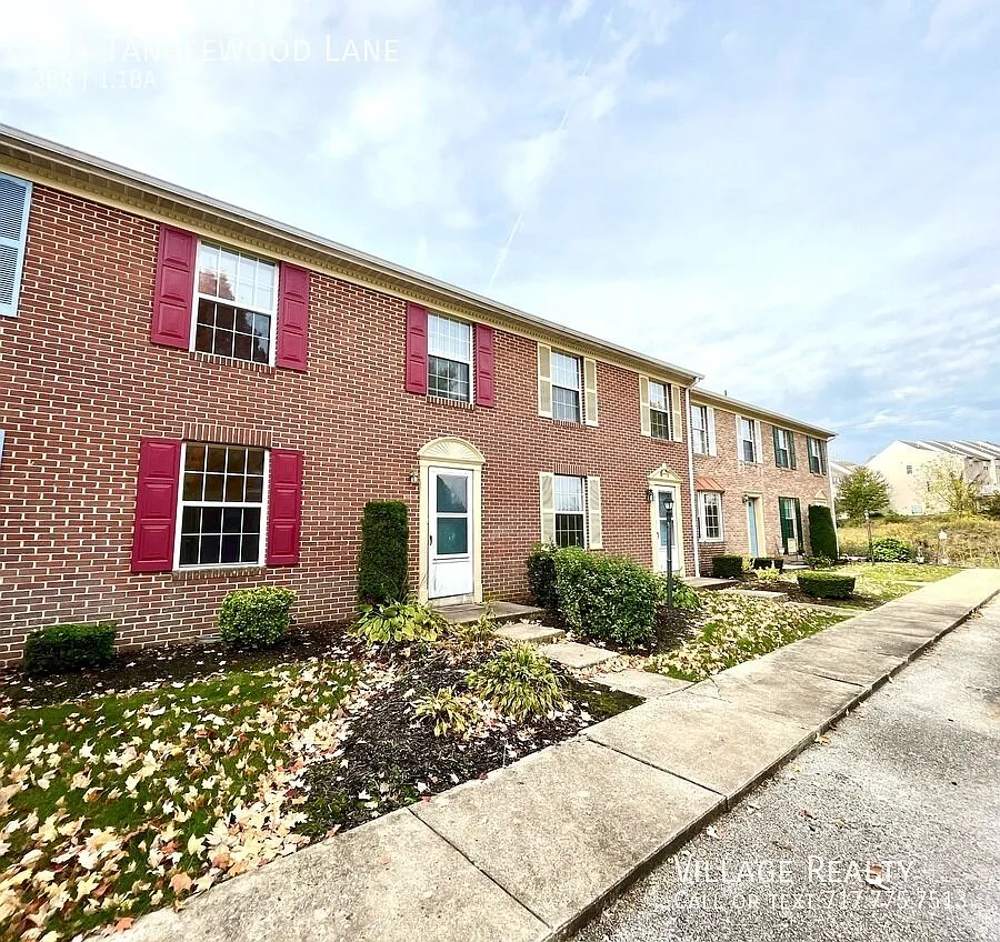 Spacious 2-BR Townhome in Dallastown School District! W/D Hookup & Basement! — Photo 1