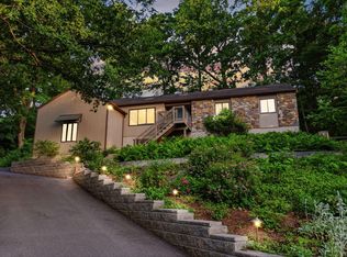 48 Locust Farm Dr, Thornton, PA 19373