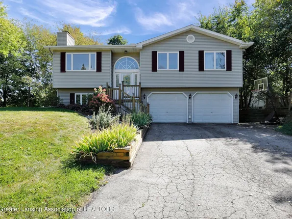 6630 Westgate Dr, Laingsburg, MI 48848