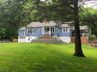 6 Hickory Hollow Ln, Blairstown, NJ 07825