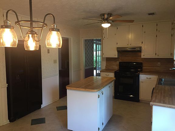 2nd image of 1780 Brandy Woods Trl SE