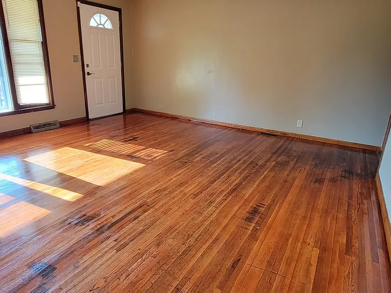 3344 S Washington Ave — Photo 4