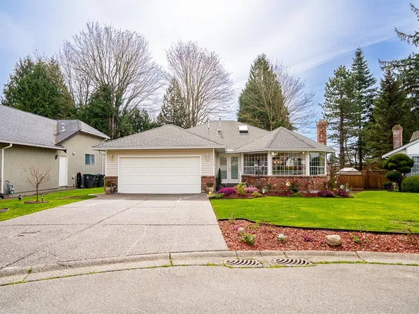 13560 15a Ave, Surrey, BC V4A 8Z9