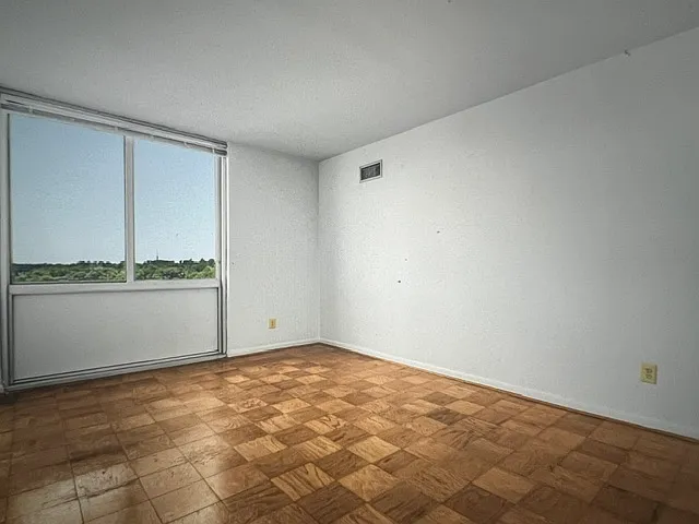 5101 River Rd #703 — Photo 20