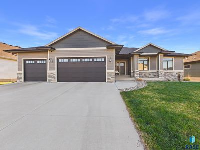 604 N Willow Creek Ave, Sioux Falls, SD, 57110