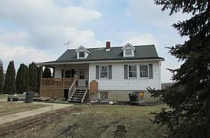 1st image of 3292 Mink St
