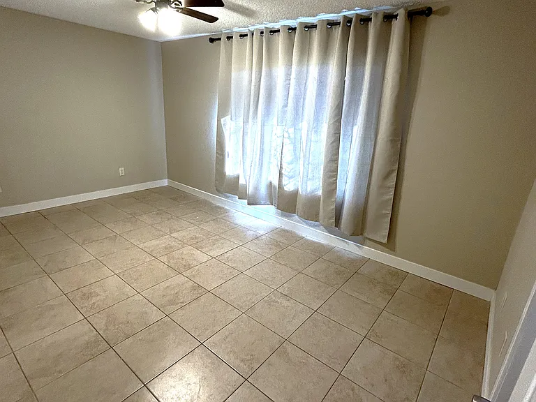 16053 Calandria Way — Photo 7