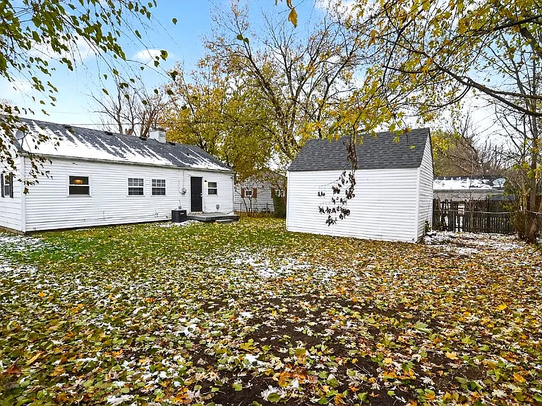 2343 Saint Peter St — Photo 13