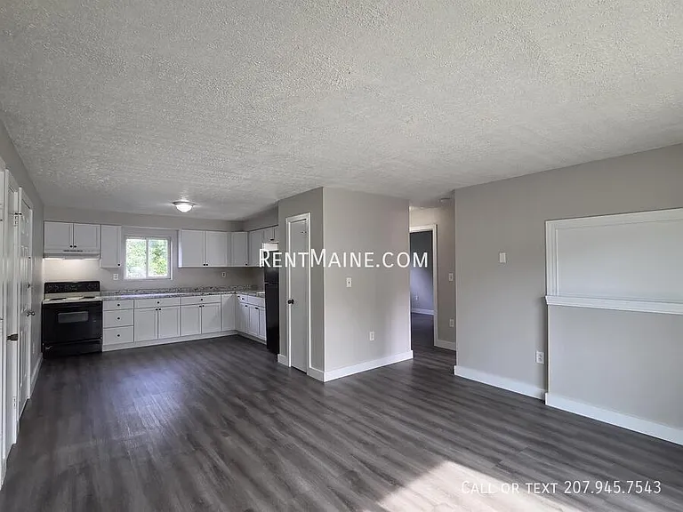 8 Hillside Ln #4 — Photo 8