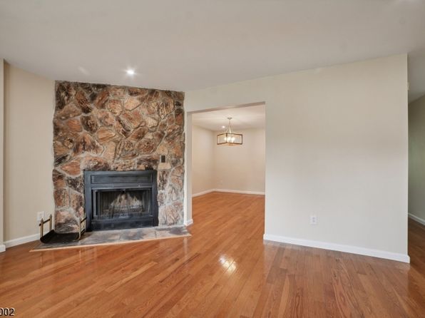 8H Brookside Hts #145
