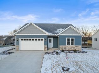 421 Gunderson Dr, Portage, WI 53901