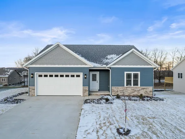 421 Gunderson Dr, Portage, WI 53901