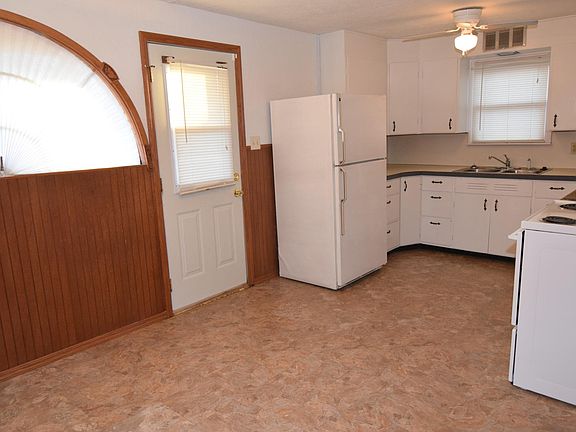 4th image of 1304 NW Arlington Ave