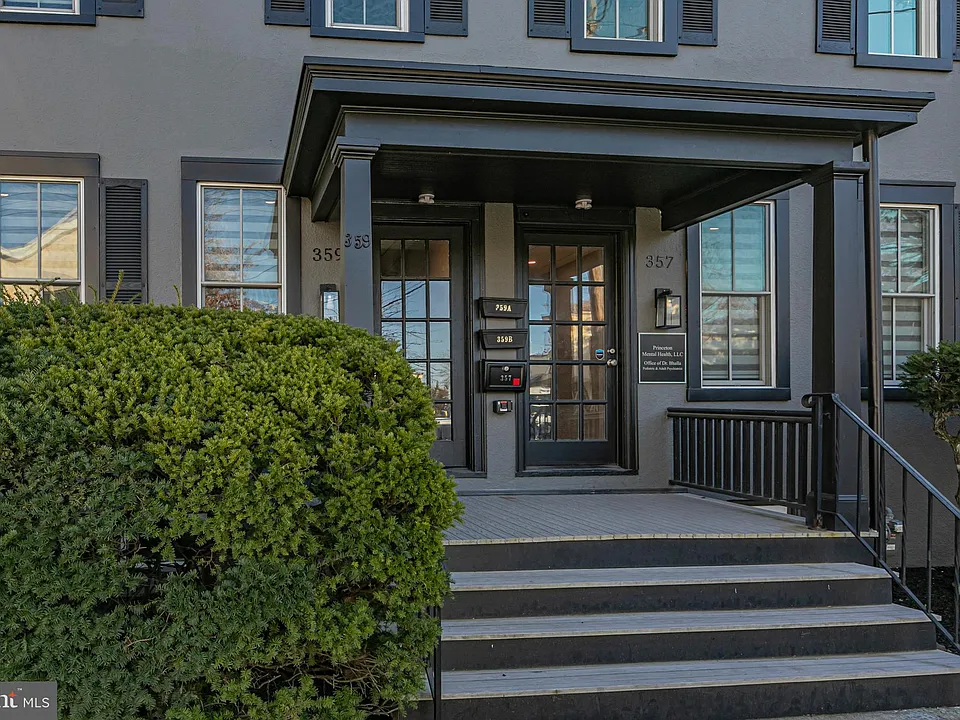 357 Nassau St #359