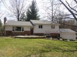 1916 E Windsor Dr, Bloomington, IN