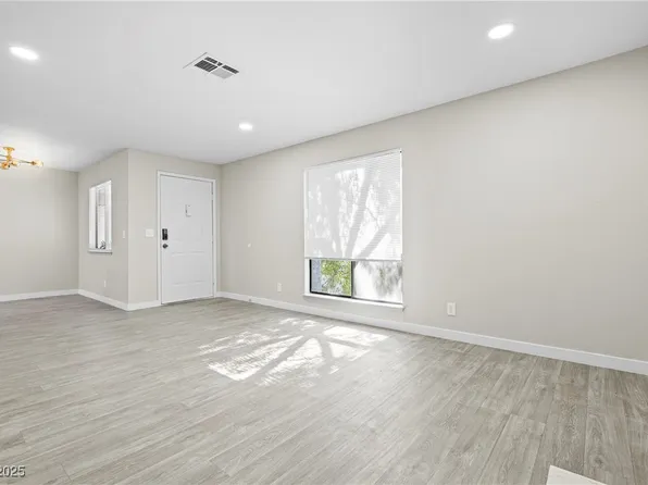 5191 Caliente St Unit 84, Las Vegas, NV 89119