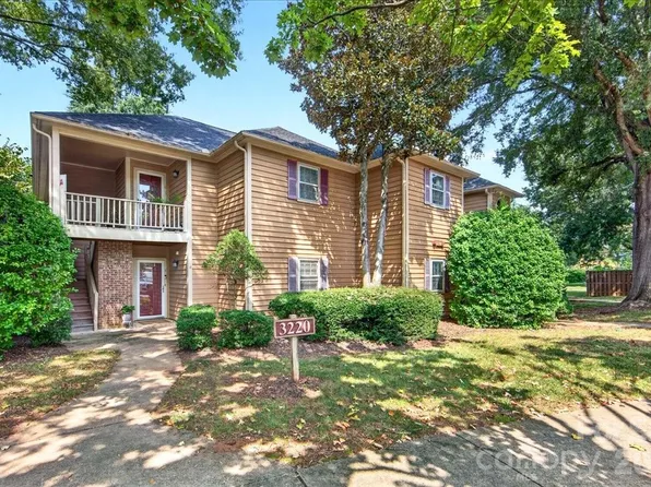 3220 Selwyn Farms Ln APT 5, Charlotte, NC 28209