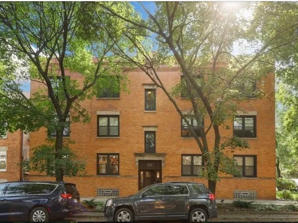 1st image of 3737 N Leavitt St APT 3N