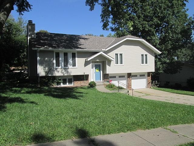 1316 S 162nd Ave - Exterior