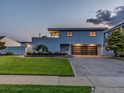 33 Clearwater Avenue, Massapequa, NY, 11758