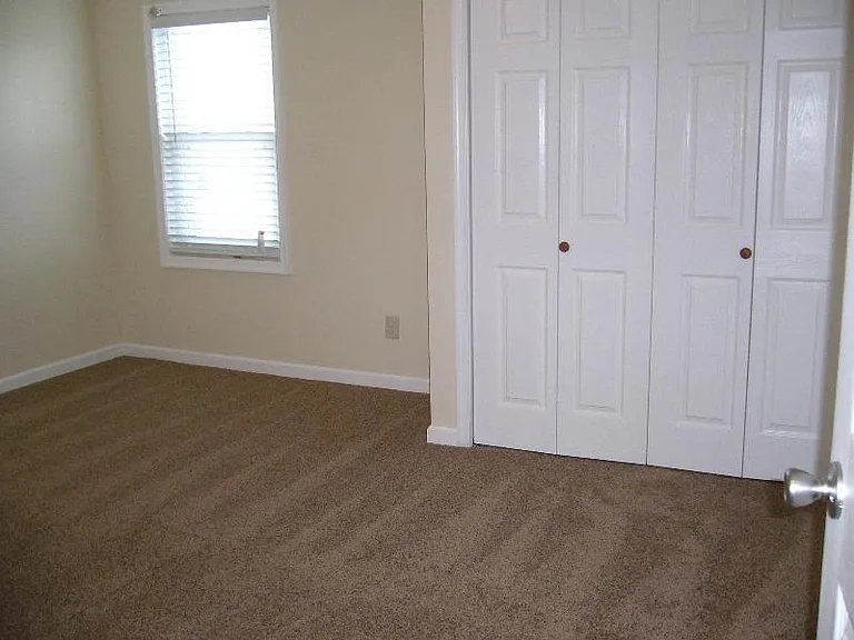 2465 Memphis St — Photo 14