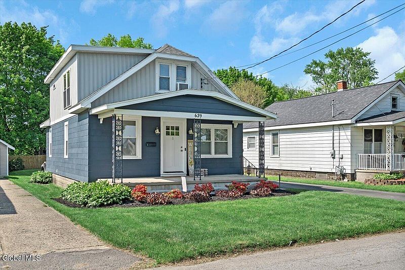 3rd image of 639 Poutre Avenue