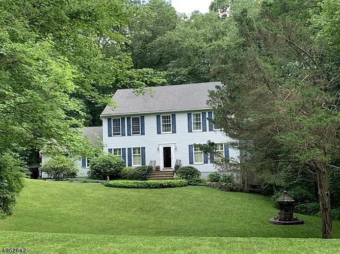 1st image of 6 Caitlin Ct