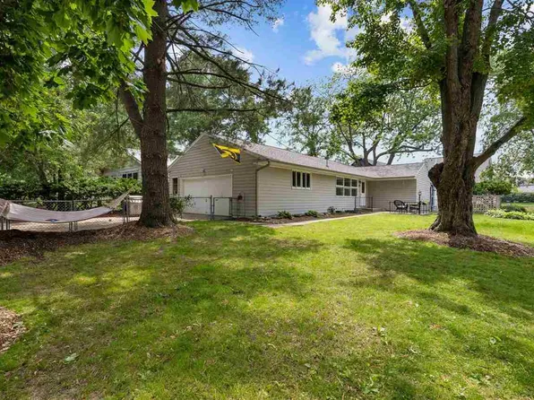 520 9th Ave, Coralville, IA 52241