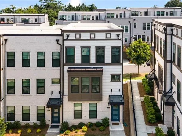 2142 Holtz Ln SW, Atlanta, GA 30318