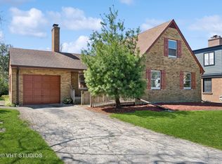 374 E Sherman Ave, Elmhurst, IL